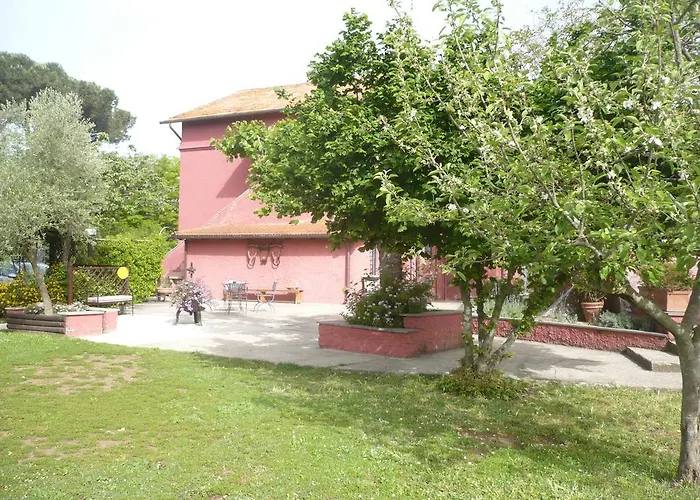 Il Baffetto Oda ve Kahvaltı 4*